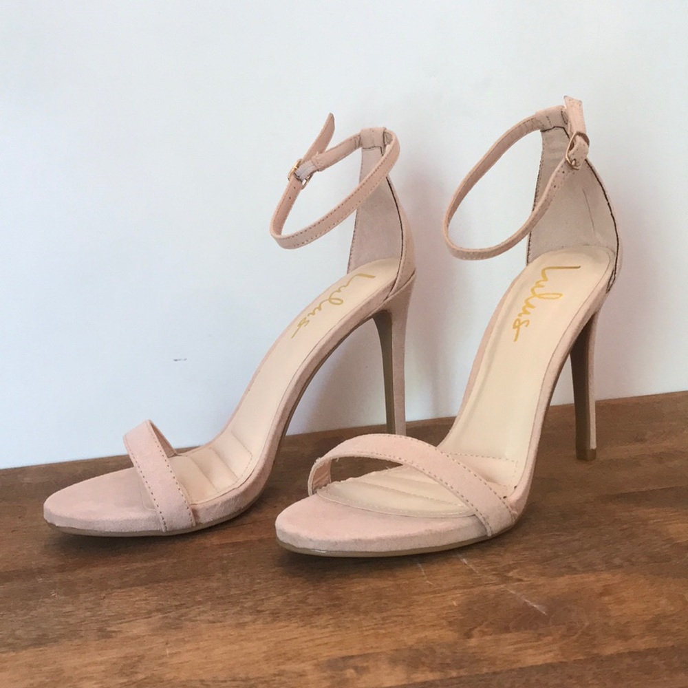 *NEW* Lulu Loveliness Suede Heel, Blush, Size 7.5